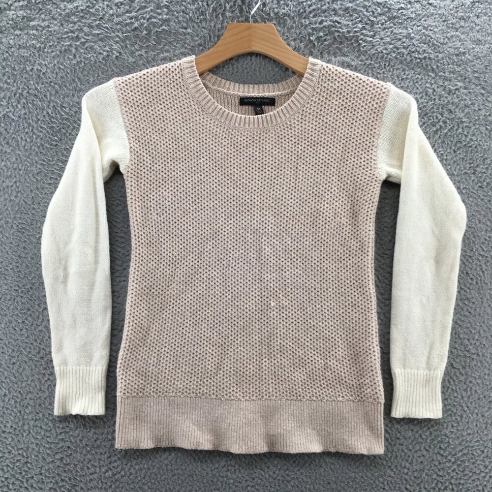 Banana Republic Sweater Womens XS Beige Crew Neck Long Sleeve Knitted Pull Over
